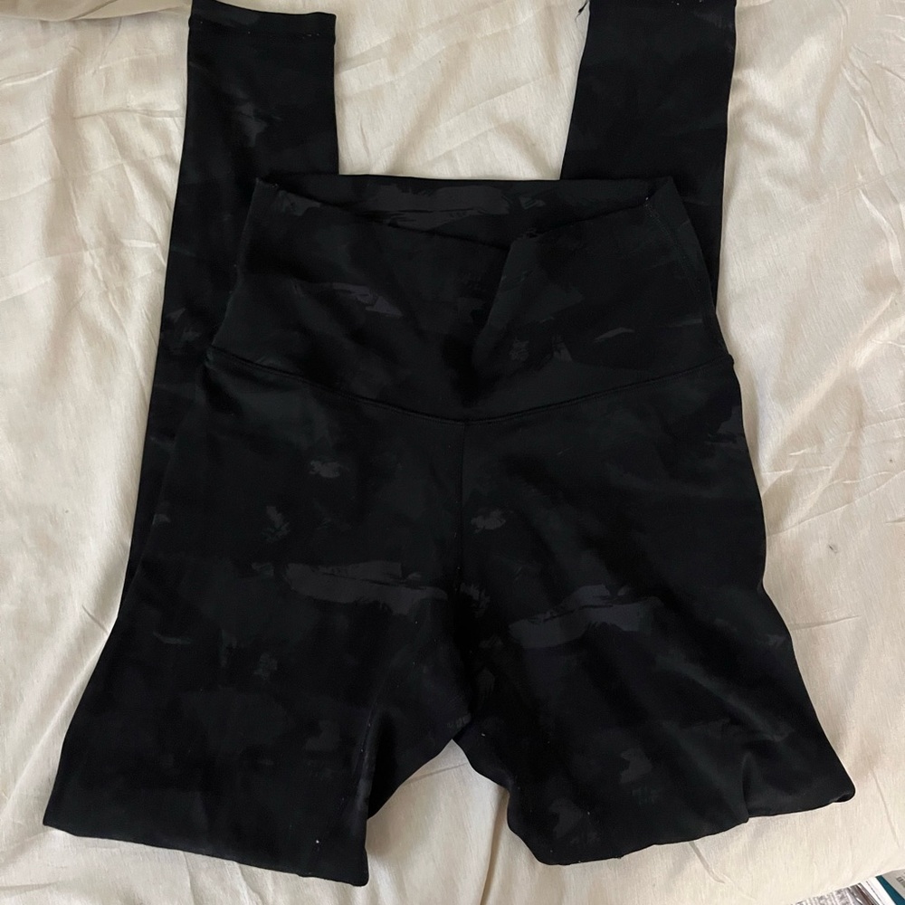 ColorfulKoala black camo leggings